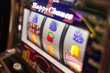 suges4d Lightning Baccarat live dealer interface showing real-time card placement and multiplier highlights